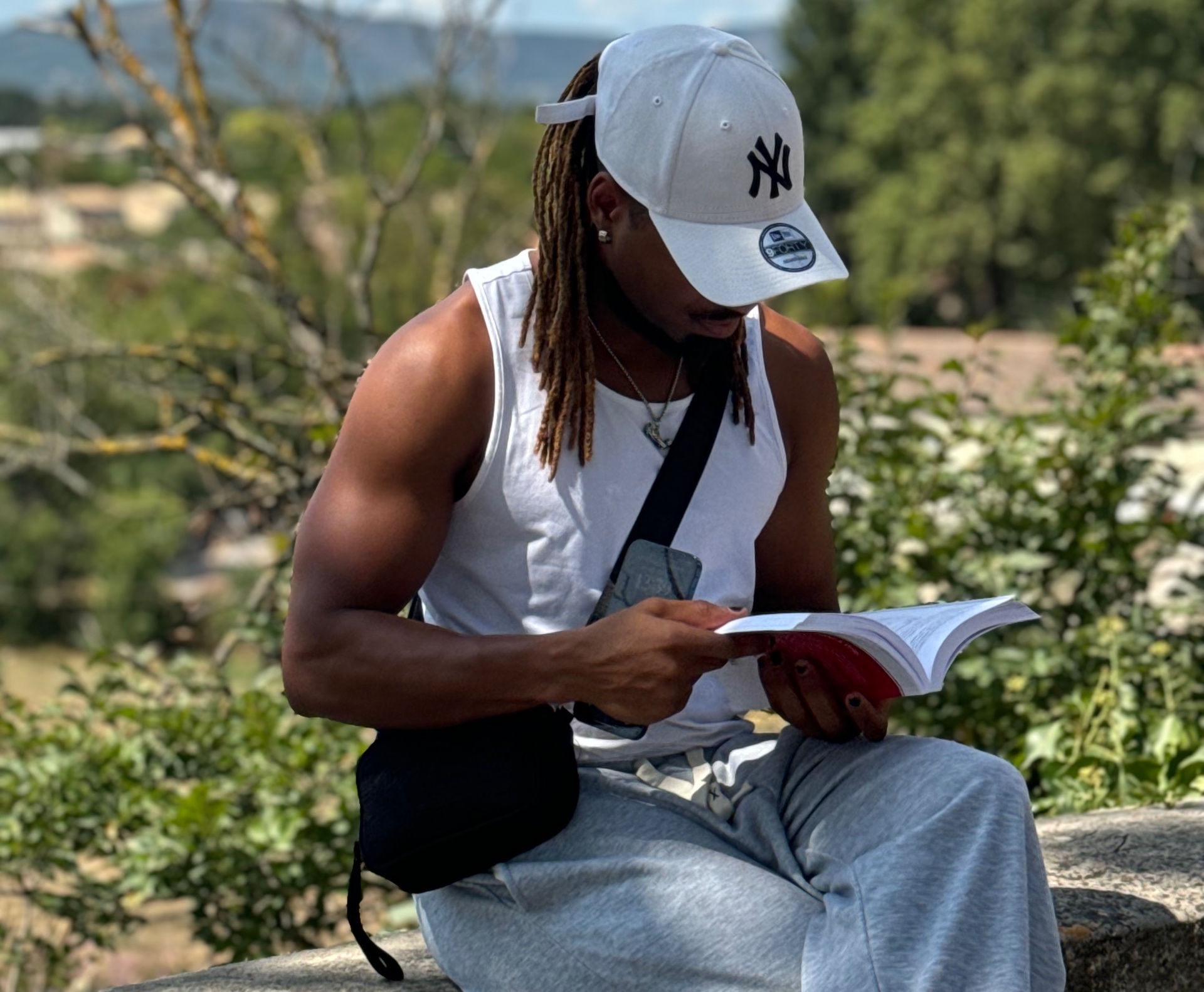 Sócrates Pedro a ler 'Os 7 Hábitos das Pessoas Altamente Eficazes' — o início de uma nova jornada interior